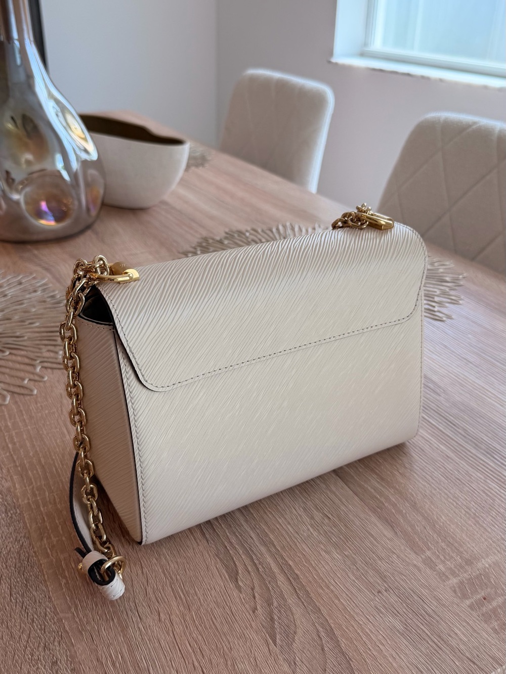 Louis Vuitton Ivory Chain Shoulder Crossbody Bag - Picture 8 of 11
